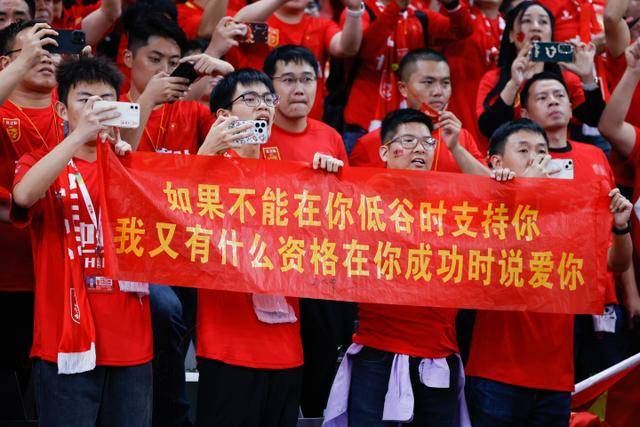 媒体人：北京男篮近期收到多份对范子铭的问询 正在做取舍权衡